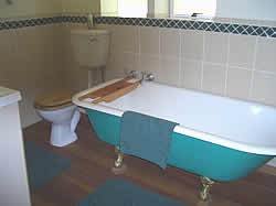 Bathroom of Mabevonne self catering chalet in Nelspruit