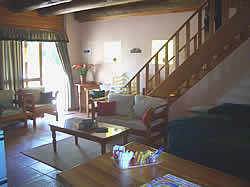 Self Catering chalets in Nelspruit Mpumalanga - ounge