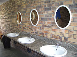Mabevonne self catering accommodation in Nelspruit Mpumalanga ablution block
